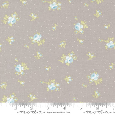 The Shores - Medium Floral Pebble