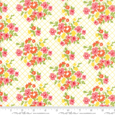 Mama's Cottage - Tablecloth Pineapple - 1 Cut FQ