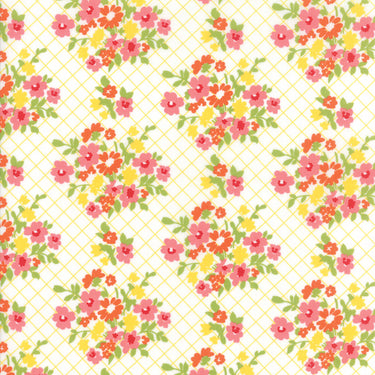 Mama's Cottage - Tablecloth Pineapple - 1 Cut FQ
