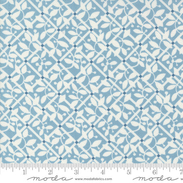 Shoreline - Lattice Light Blue