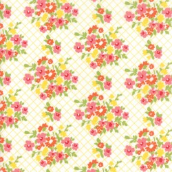 Mama's Cottage - Tablecloth Pineapple