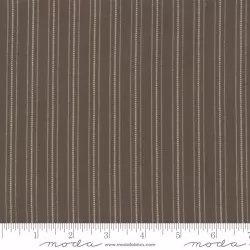 101 Maple Street - Stripe Maple Syrup - 1 Cut FQ