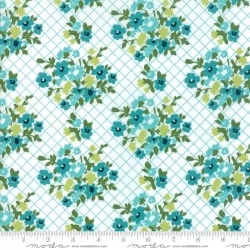 Mama's Cottage - Tablecloth Raspberry - 1 Cut FQ 